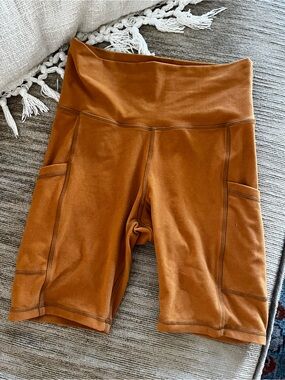 Wolven High-Rise Bike Shorts with Side Pockets